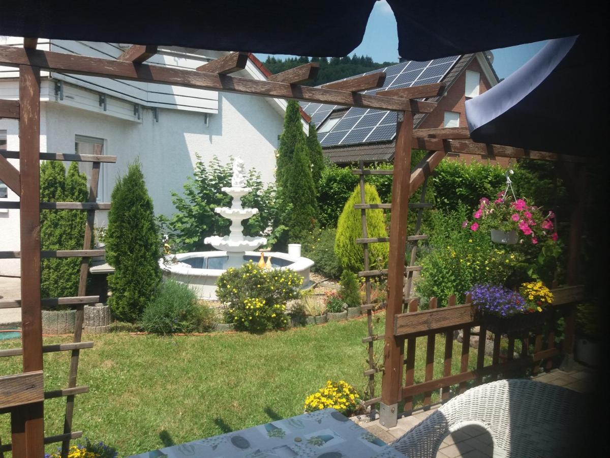 Ferienwohnung Im Bungert Merzig Esterno foto